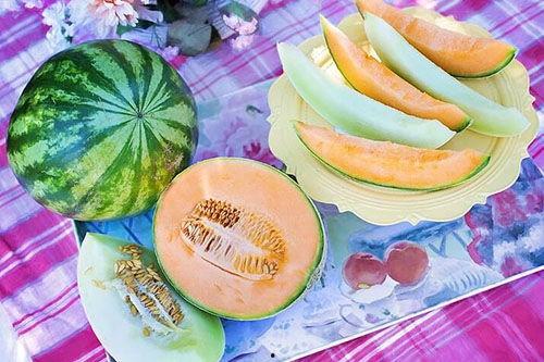 梦见别人吃里瓜,揭秘“别人吃里瓜”的神秘寓意