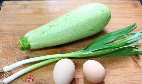 吃甜瓜还是吃蜜瓜热量低,揭秘哪一种更健康低卡