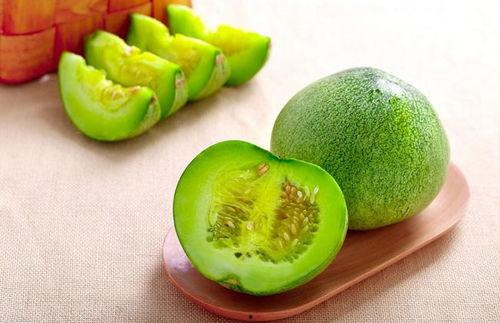 吃甜瓜还是吃蜜瓜热量低,揭秘哪一种更健康低卡